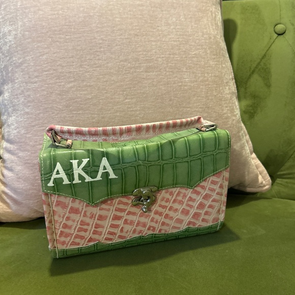 AKA Bag - Picture 1 of 3
